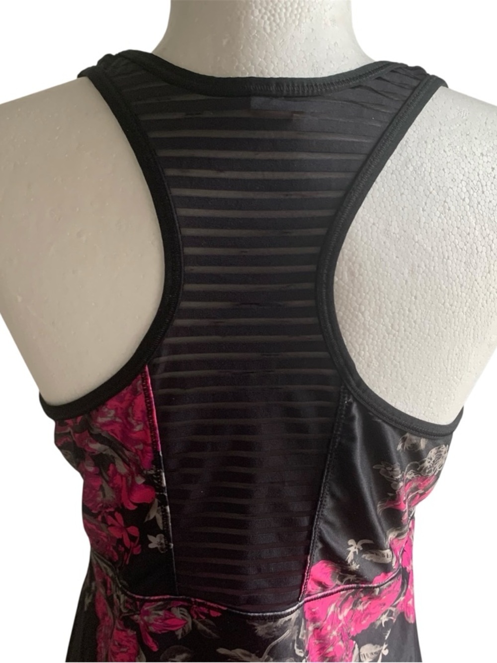 Sports Tunic Tank Gym Yoga Everyday Wear Black Floral Pink Size M - Picture 9 of 13
